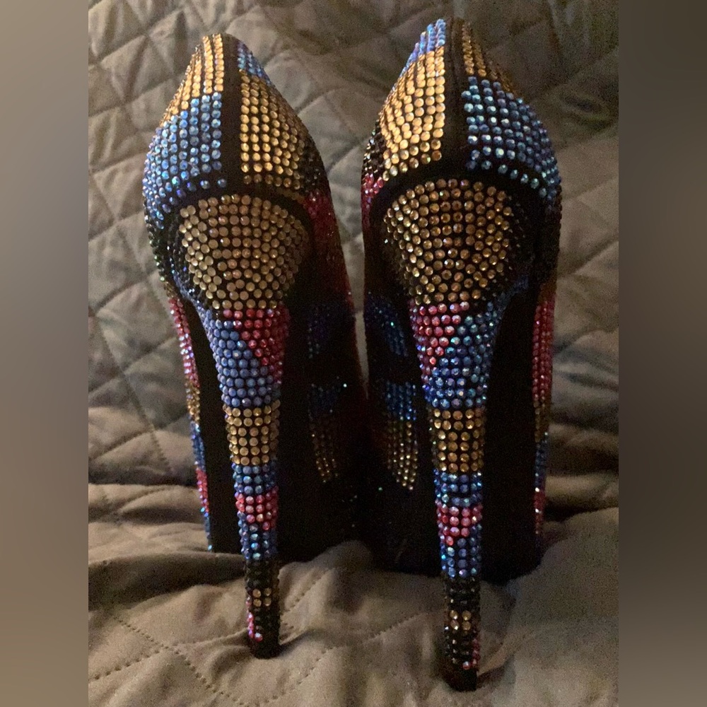 Platform Heels - Picture 4 of 4
